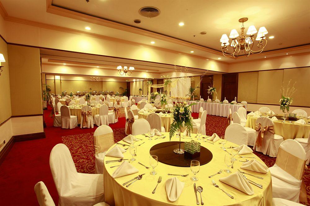 Waterfront Airport And Casino 4* Lapu-Lapu City