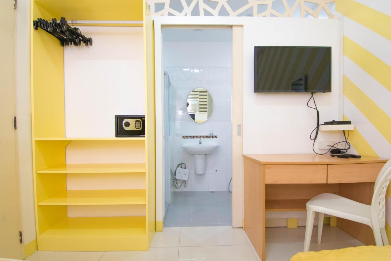 Alicia Tower Residences (Adults Only) Hostel