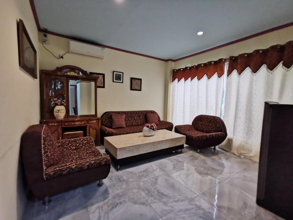 Hilltop Hotel 2*