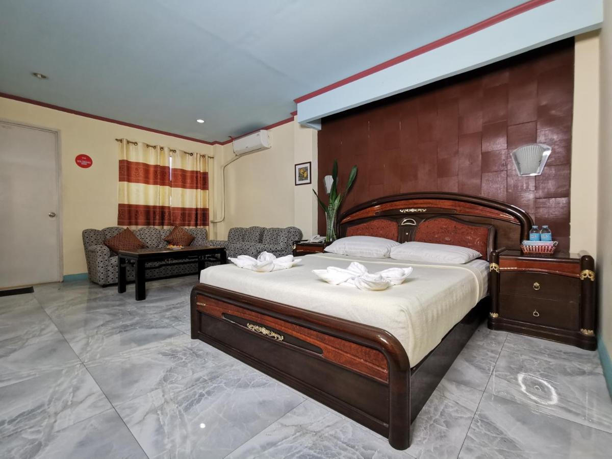 Hotel Hilltop 2*