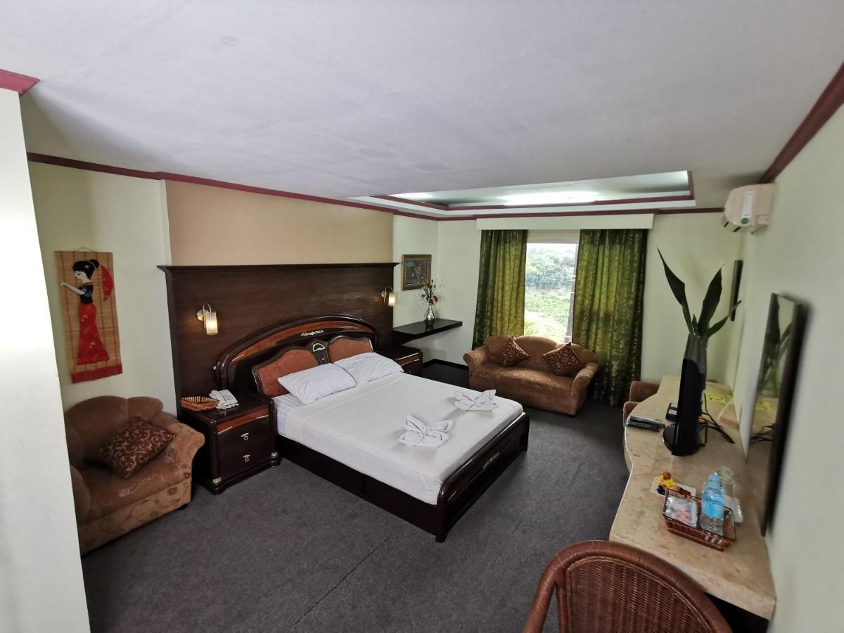 Hotel Hilltop Cebu