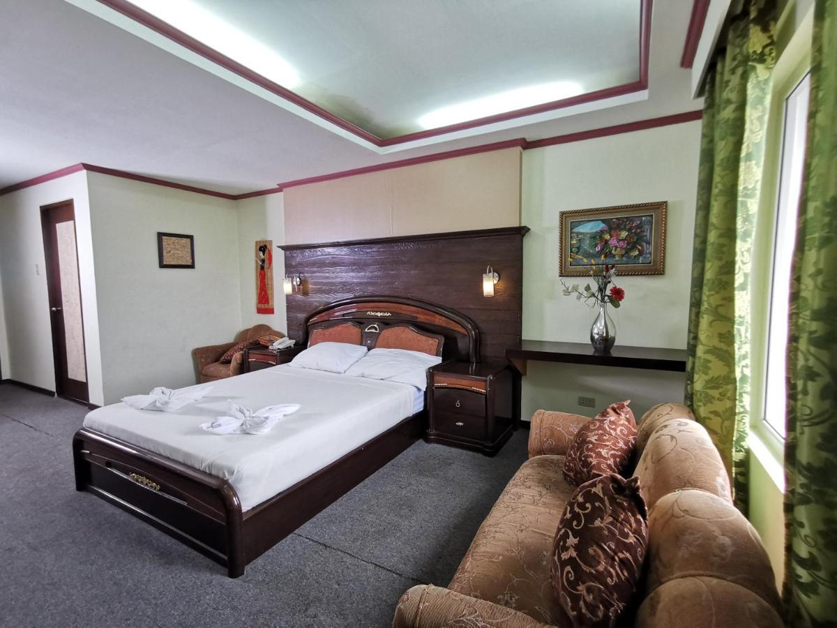 Hilltop Hotel