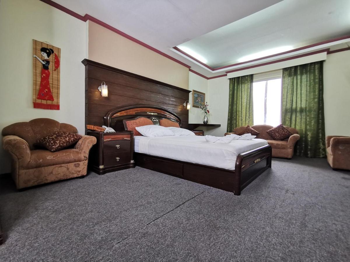 Hotel Hilltop