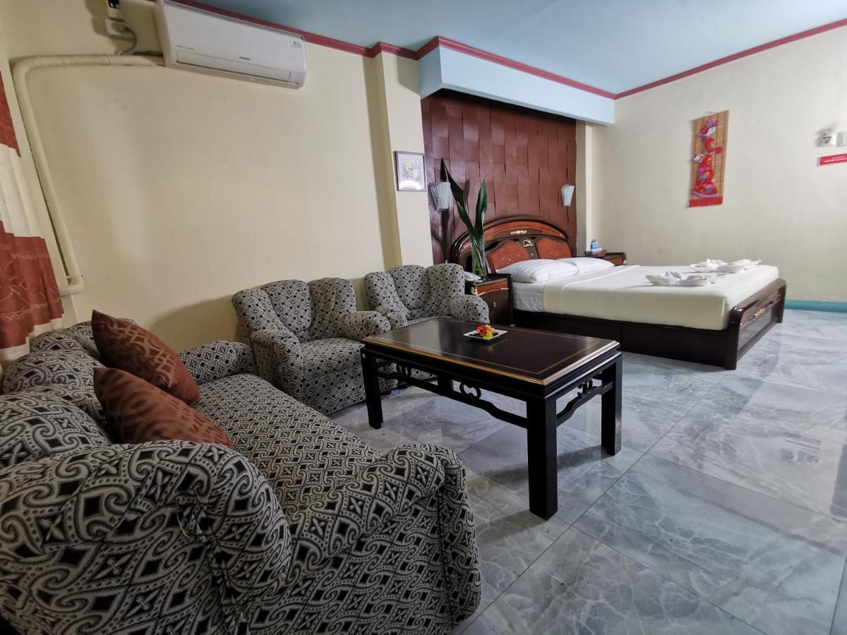 Hilltop Hotel 2*