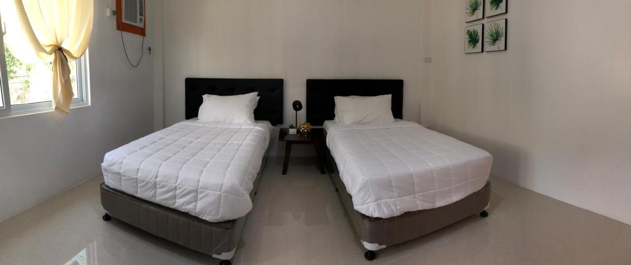 Alojamento Arriyus Apartelle *