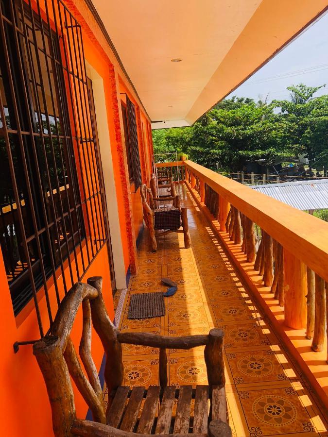 bahay-panuluyan Edem Tourist *