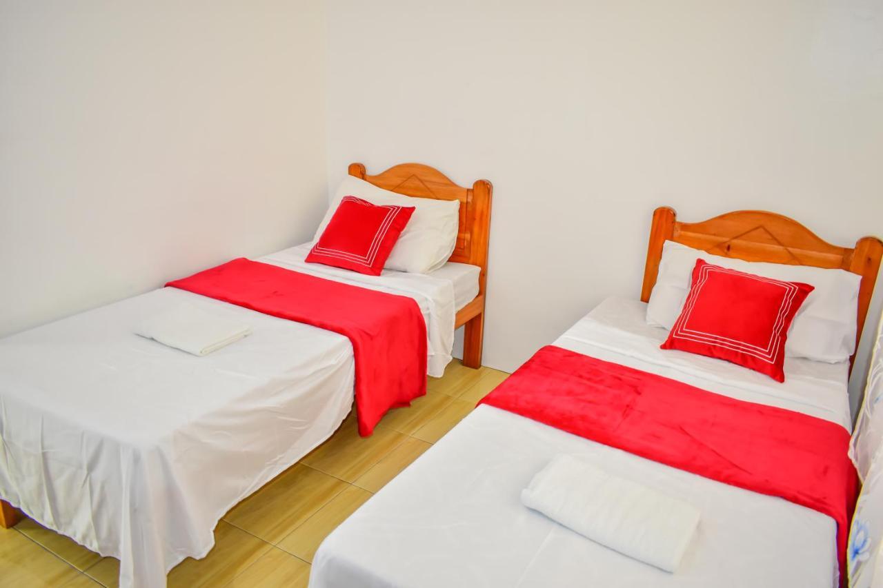 Hotel Papa Tasi Lakeside And Park