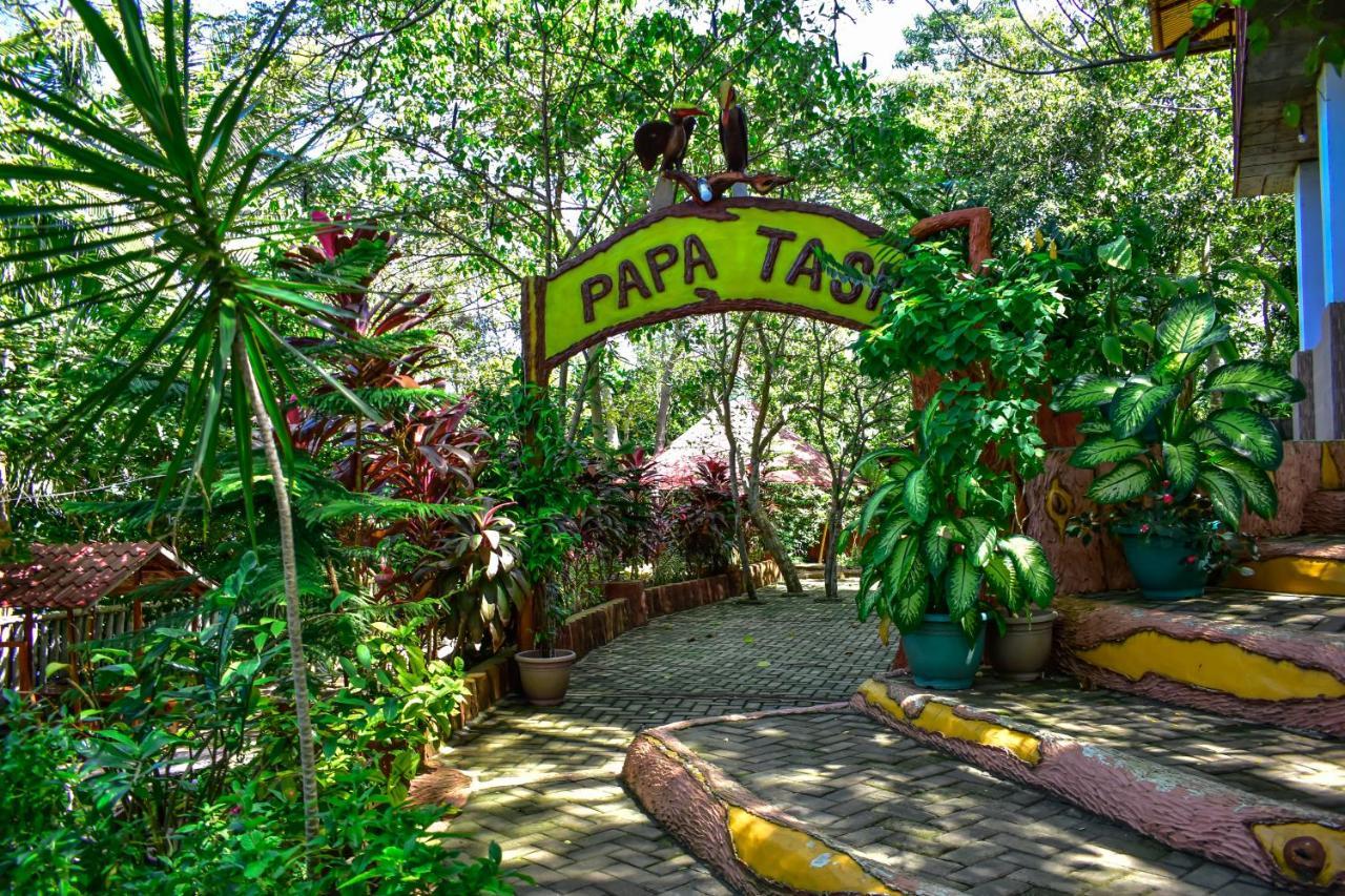 Papa Tasi Lakeside And Park 3*