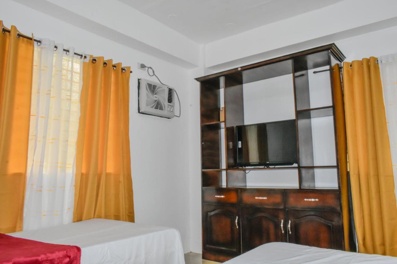 Papa Tasi Lakeside And Park Hotel