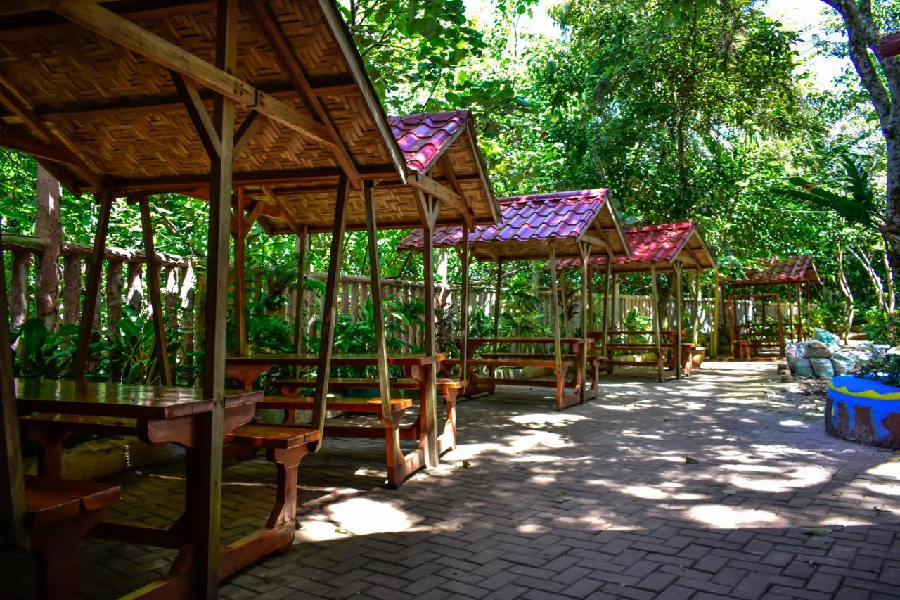 Hotel Papa Tasi Lakeside And Park 3*