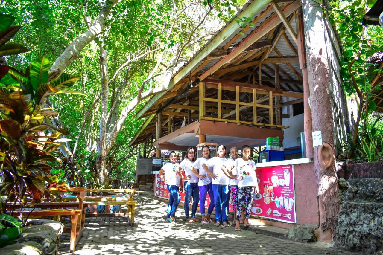 Papa Tasi Lakeside And Park Hotel 3*