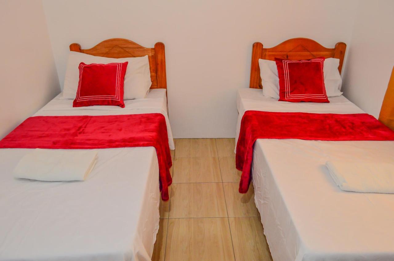 Hotel Papa Tasi Lakeside And Park
