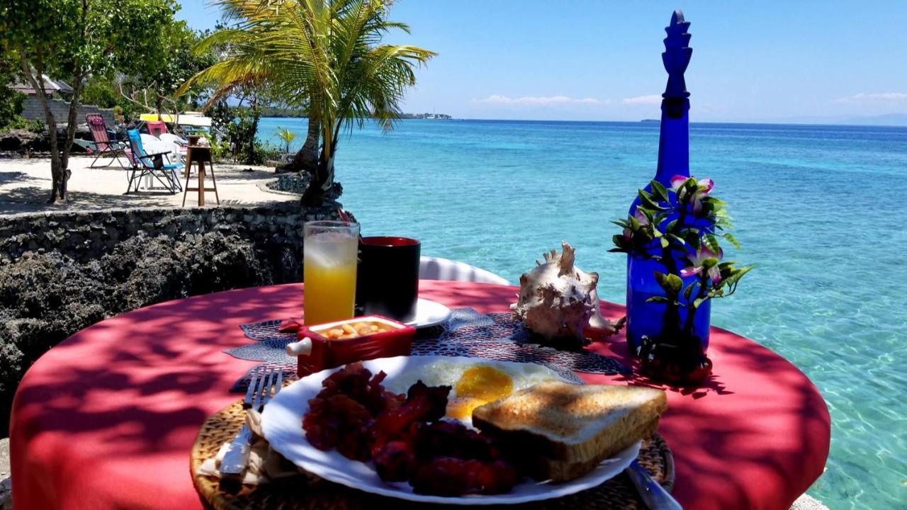 Resort T Breeze Coastal Moalboal