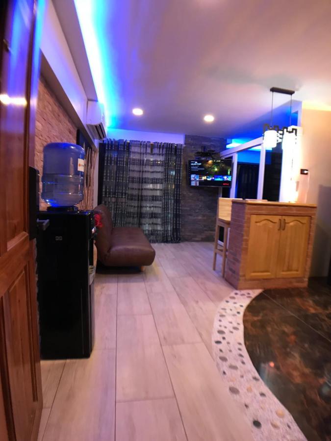 Clockworkorange Luxury Suites With Netflix Apartment *