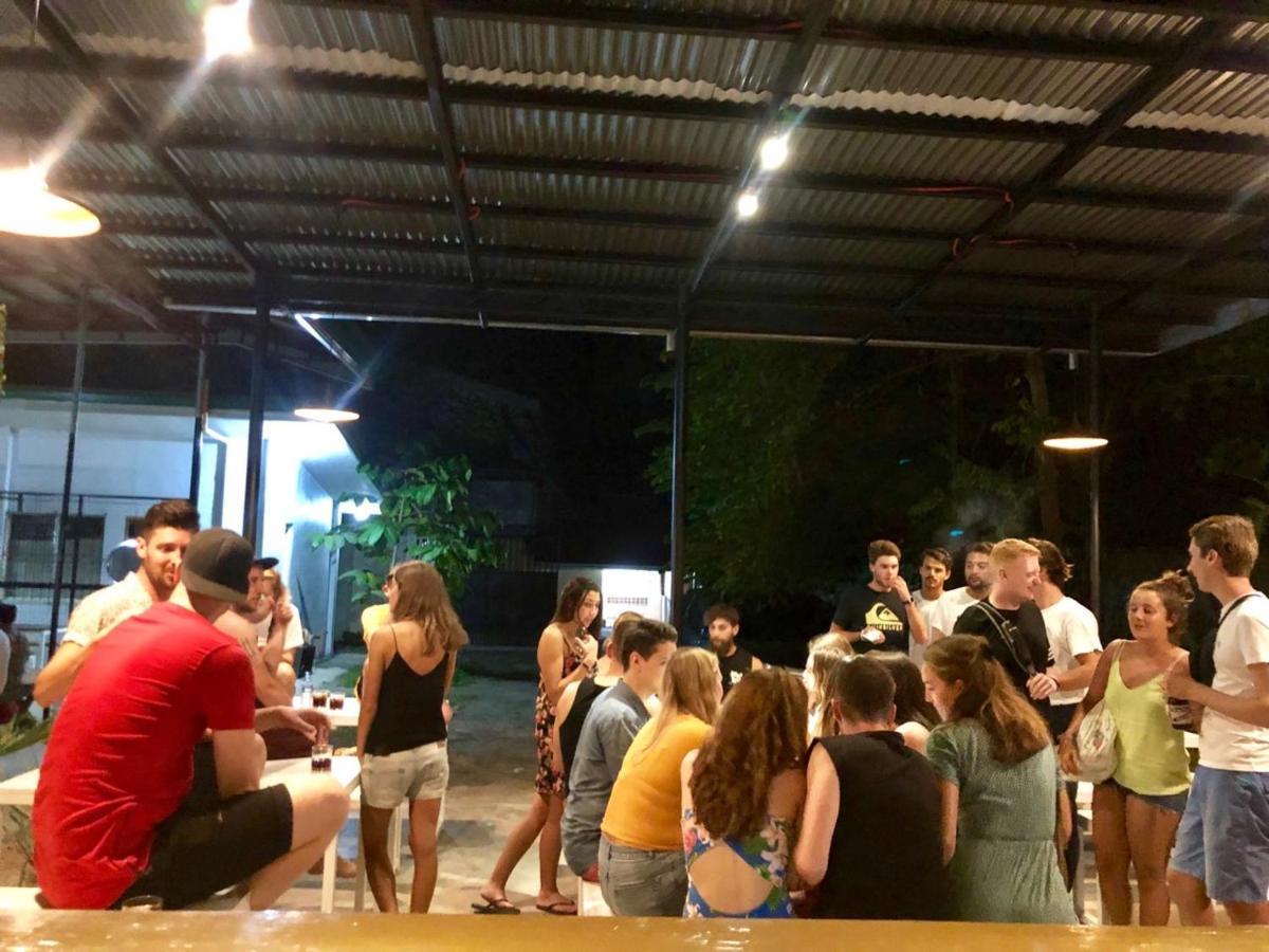 Moho Hostel Moalboal