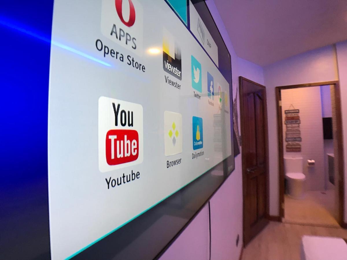 Clockworkorange Luxury Suites With Netflix *