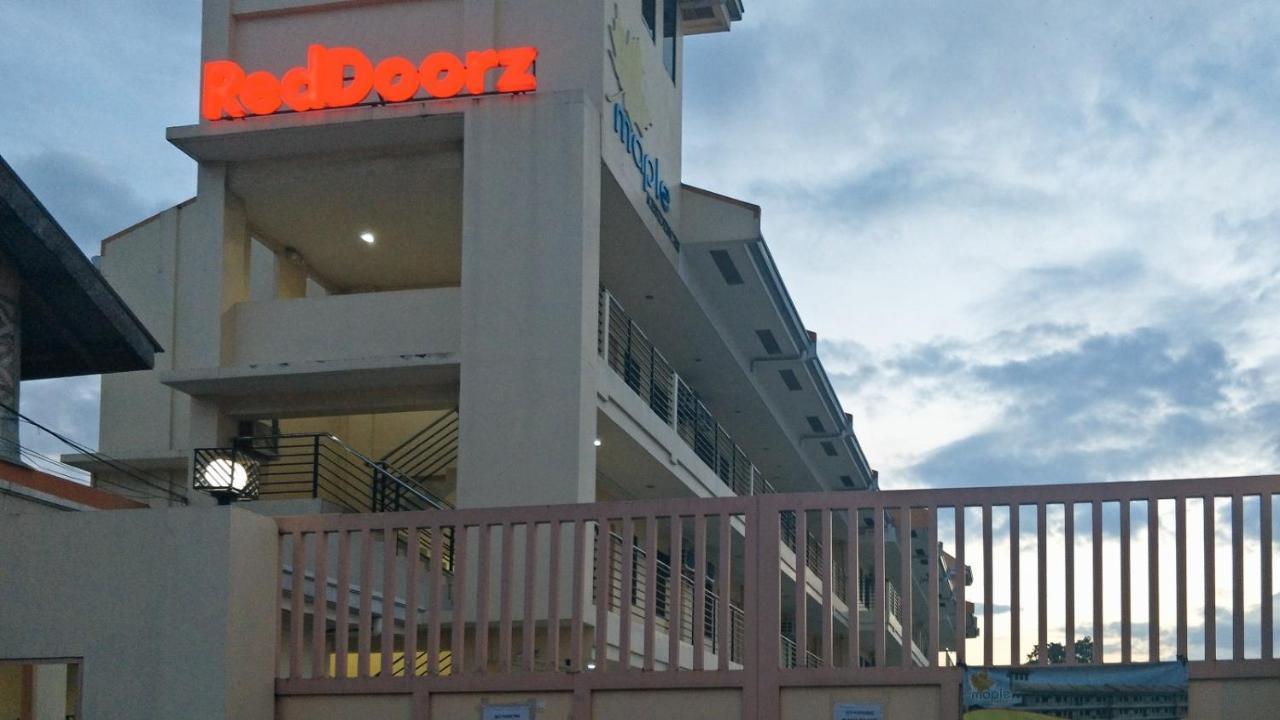 Reddoorz Near Town Center bahay-panuluyan 2*