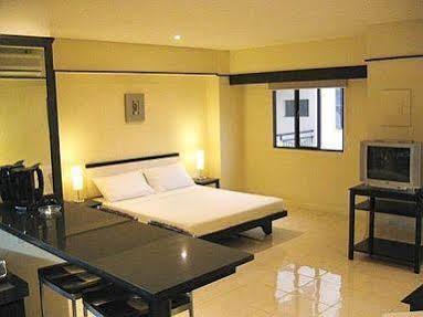 Hotel Lancaster Cebu 3*