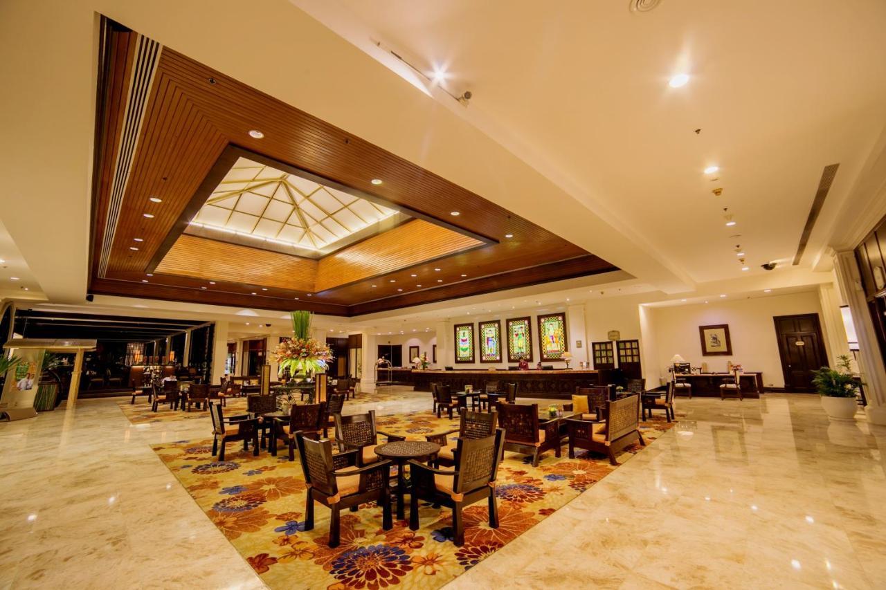Waterfront Airport And Casino Lapu-Lapu City
