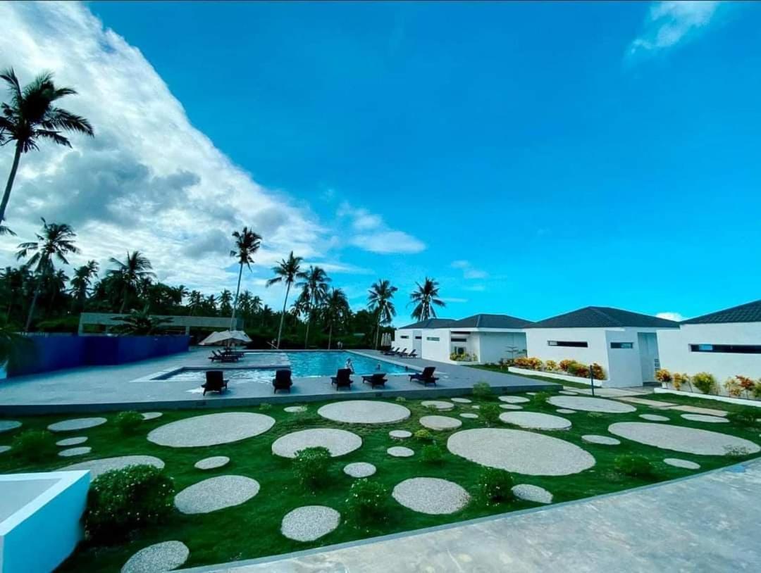 Cebu R Resort 3*