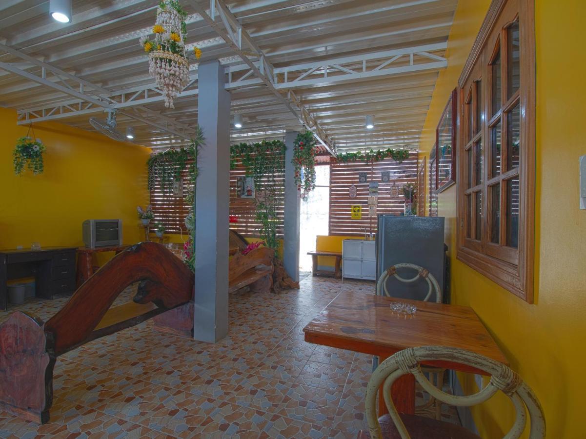 Hotel Oyo 787 Indino 2&5 Moalboal