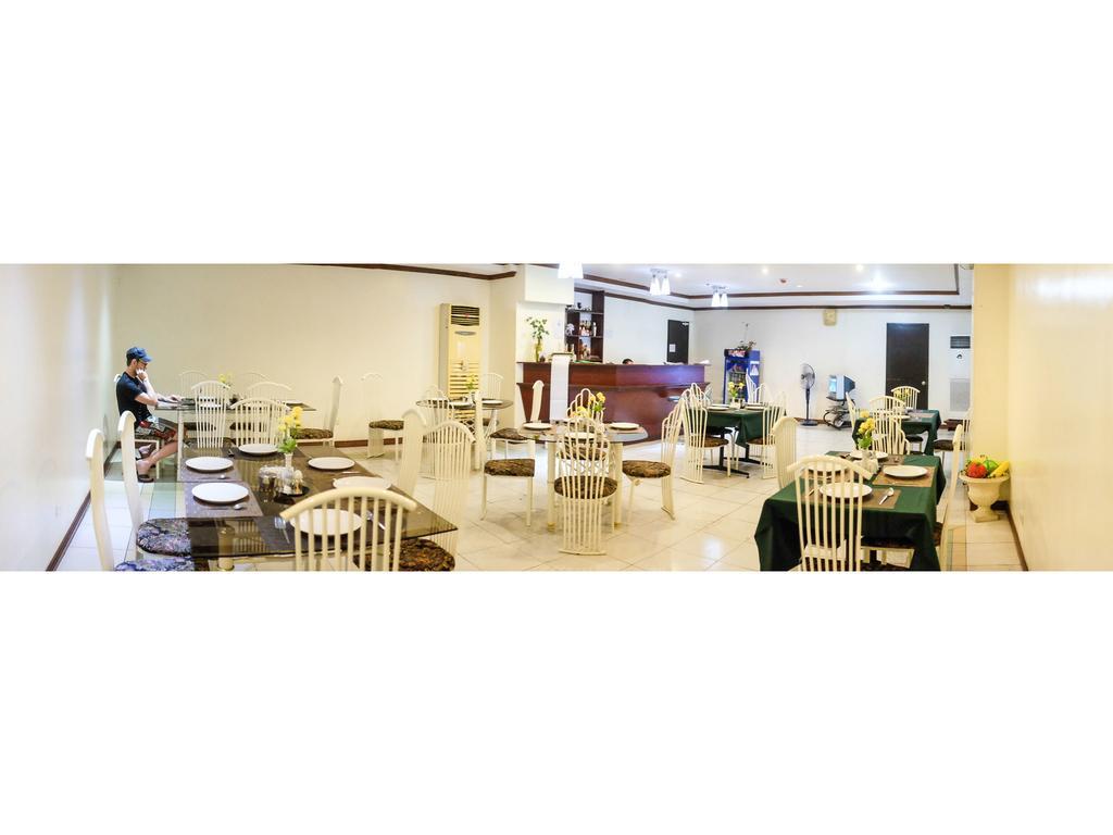 Hotel Crowne Garden 2*