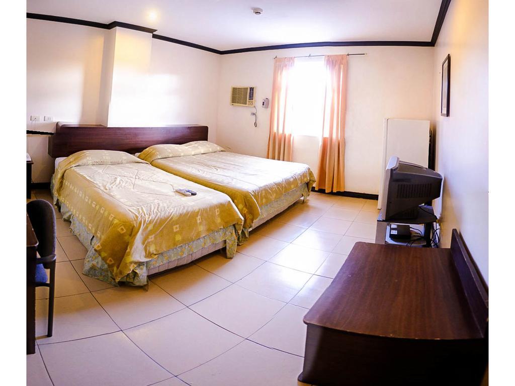 Hotel Crowne Garden 2*