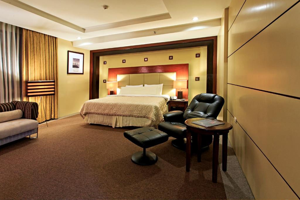 Parklane International Hotel 3*