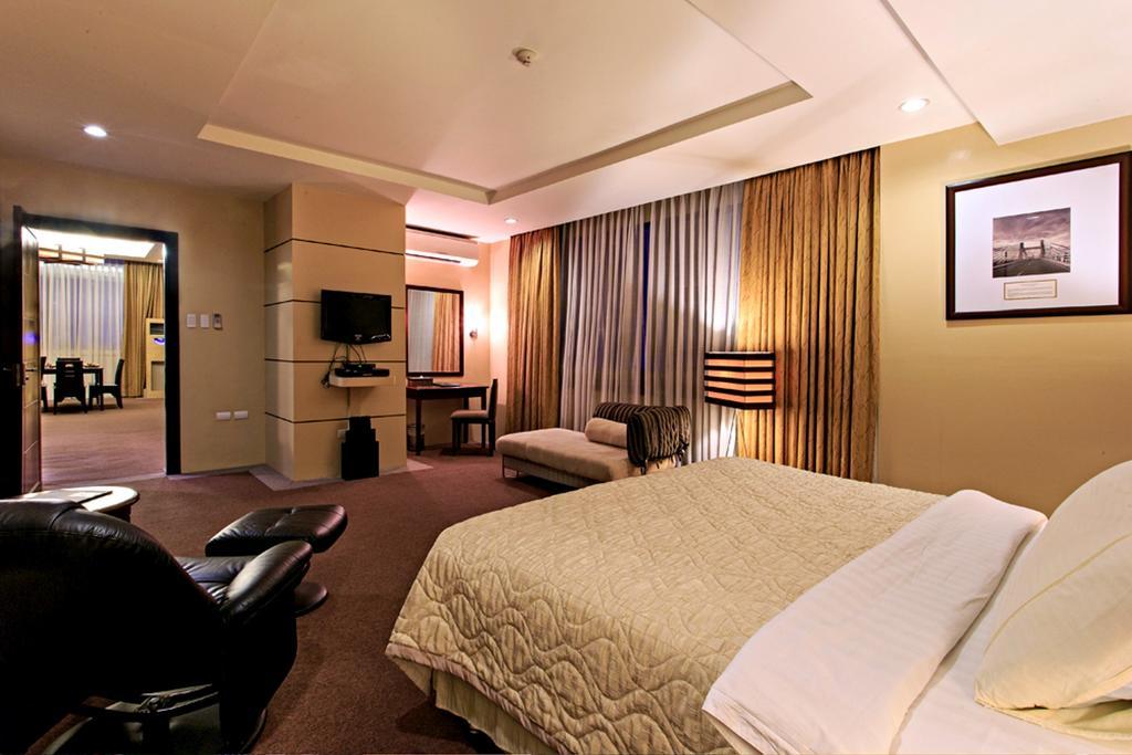 Parklane International 3* Cebu