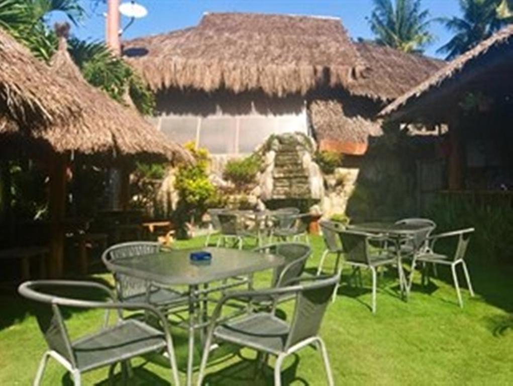 Resort Coucou Bar And Restaurant