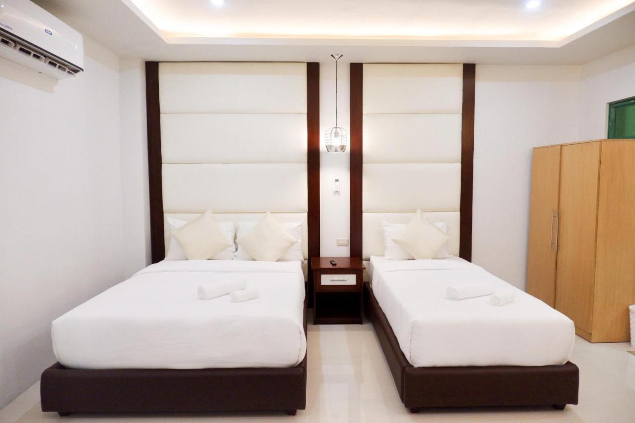 Inn D And R Travellers *
