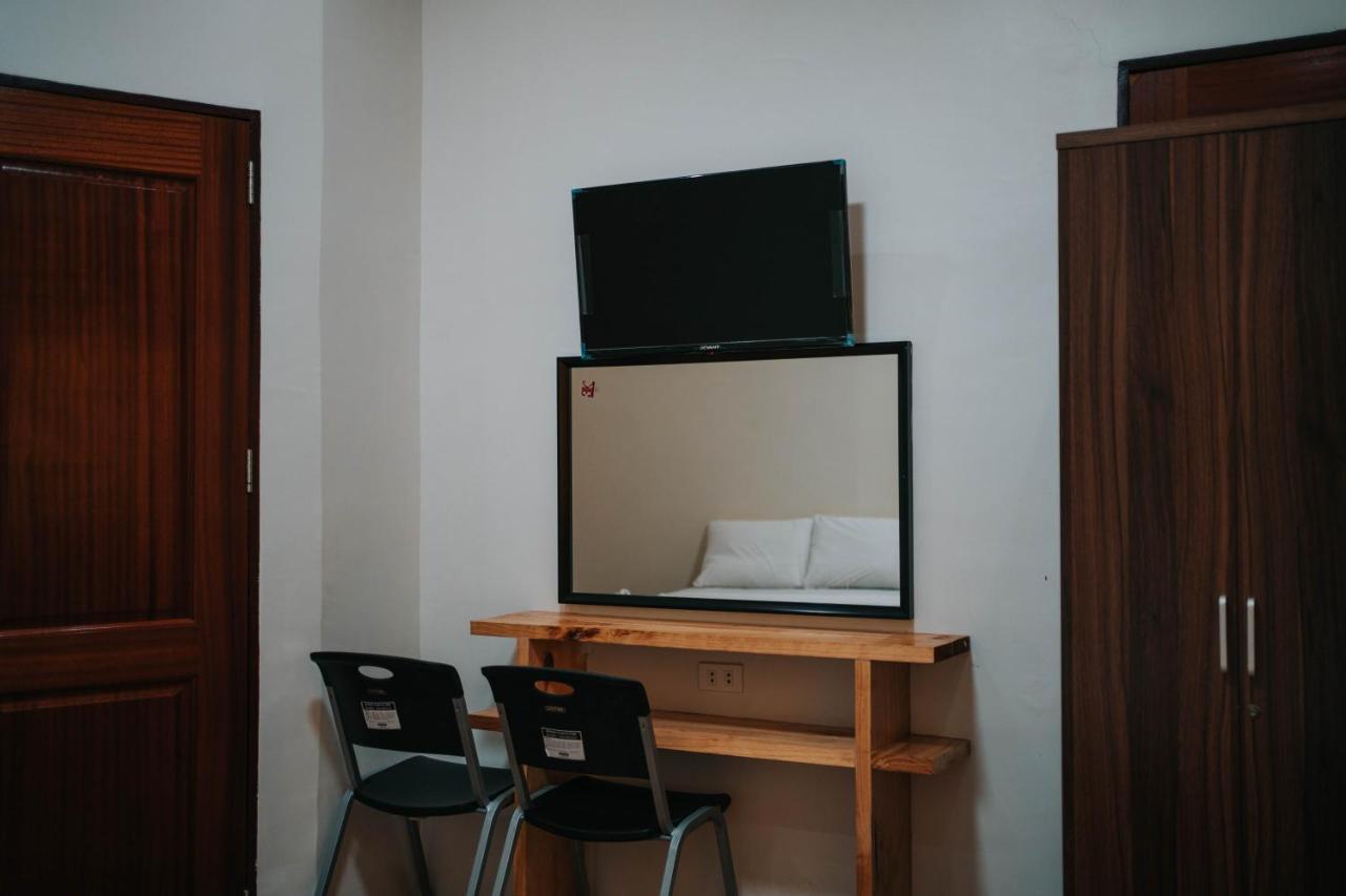 4k's House By Cocotel - Fully Vaccinated Staff 3* Cebu