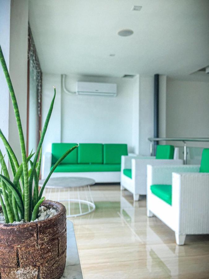 Vivien's Hotel 2*