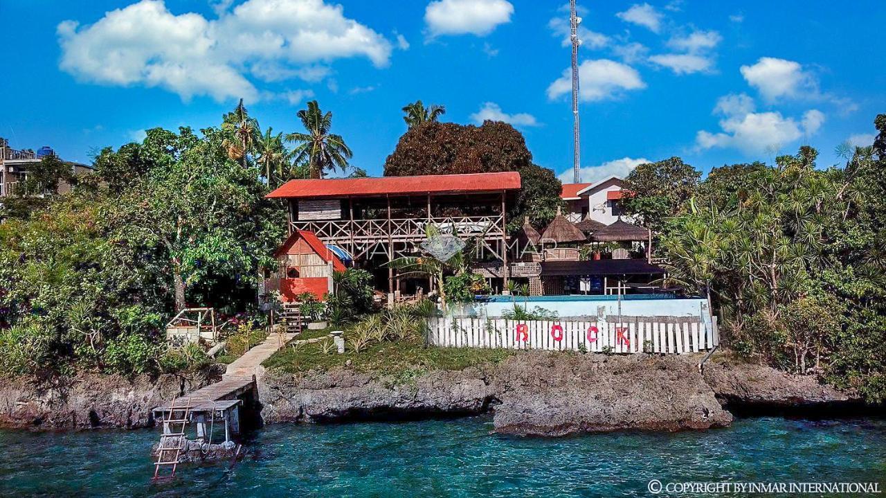 Uncle Rock's House & Diving Resort