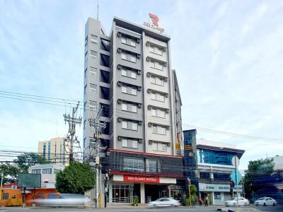 Red Planet Hotel 3*