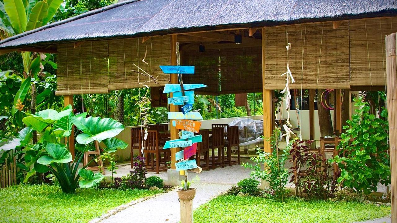 Resort Camotes-hidden-huts *
