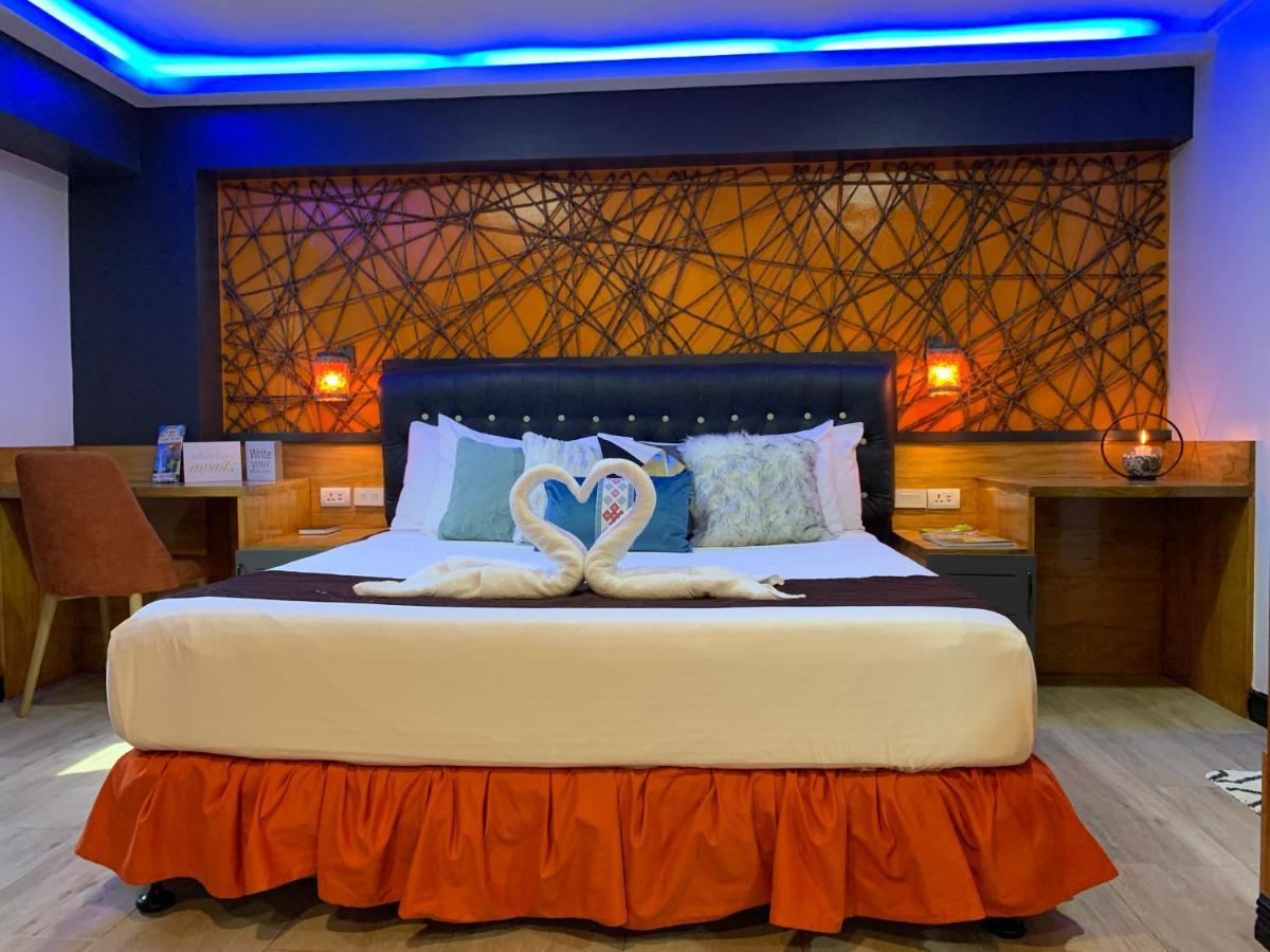 Clockworkorange Luxury Suites With Netflix * Lapu-Lapu City