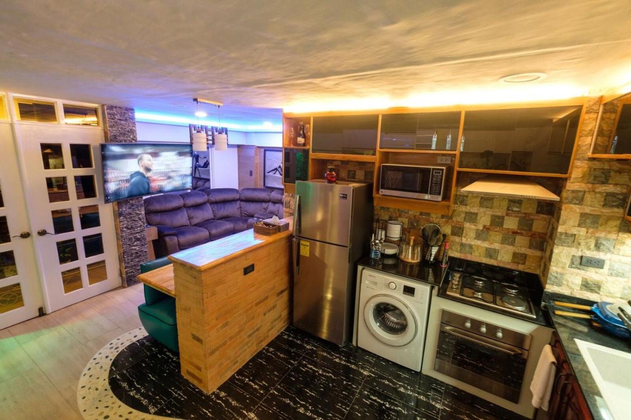 Clockworkorange Luxury Suites With Netflix Apartment *