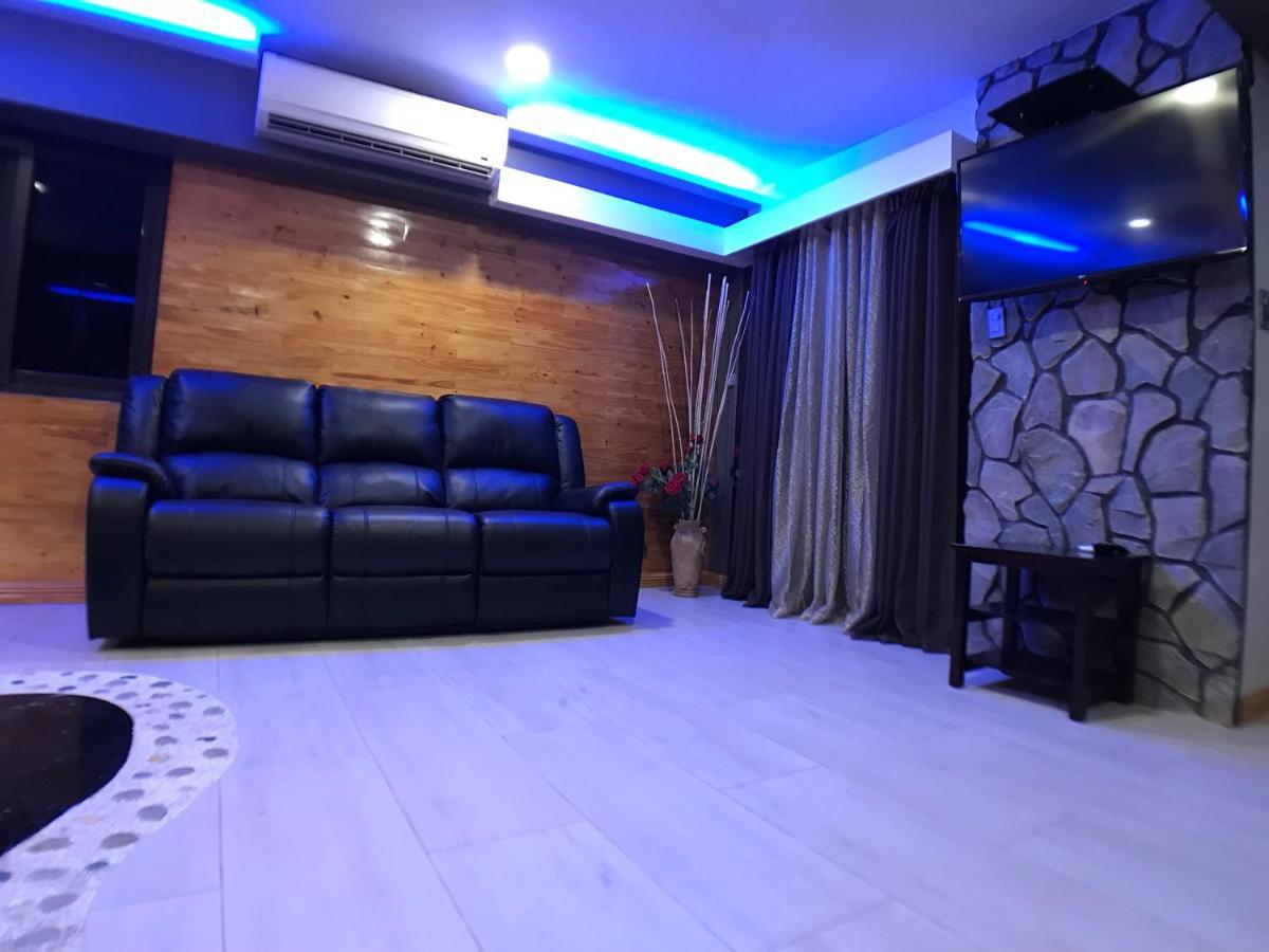 Apartment Clockworkorange Luxury Suites With Netflix *