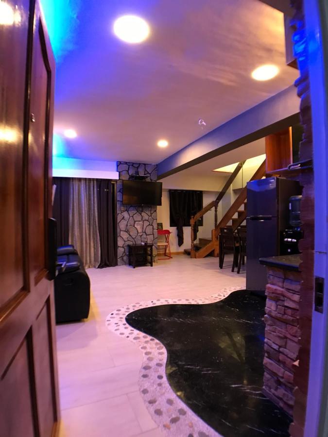 Clockworkorange Luxury Suites With Netflix