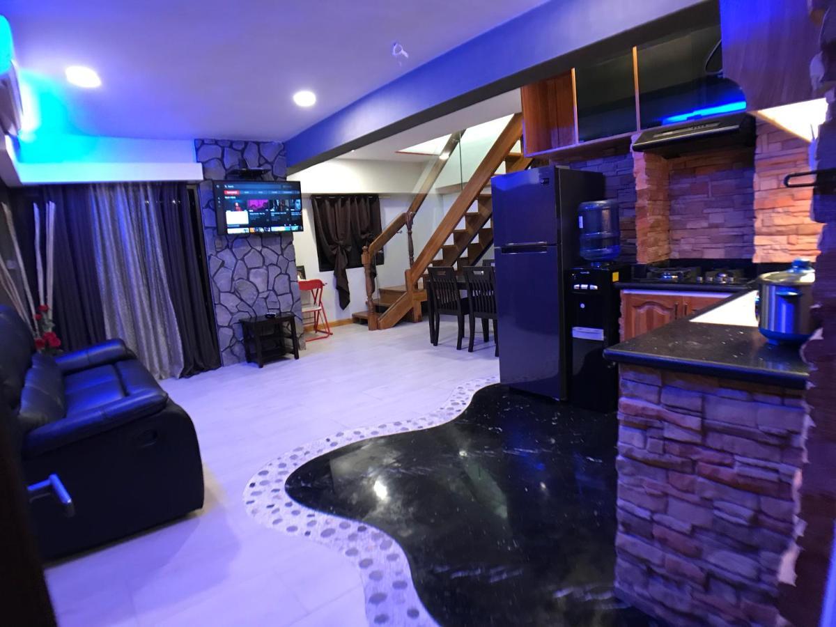 Clockworkorange Luxury Suites With Netflix
