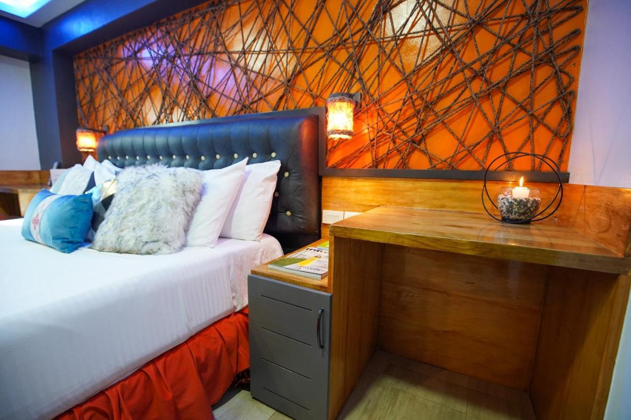 Clockworkorange Luxury With Netflix