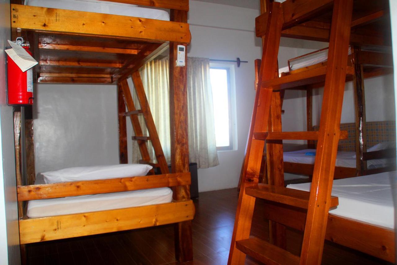 Bay Bar And Restaurant Hotel Oslob