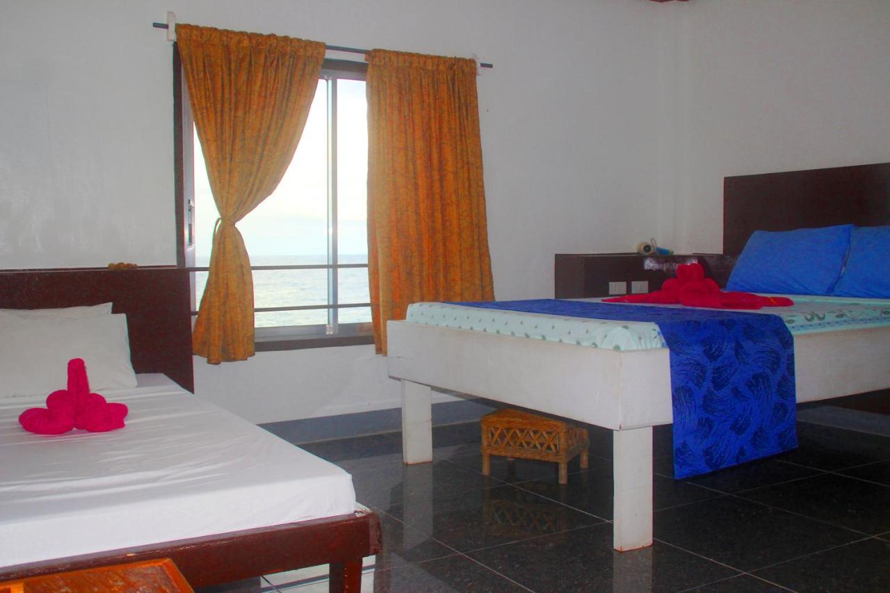Hotel Bay Bar And Restaurant Oslob