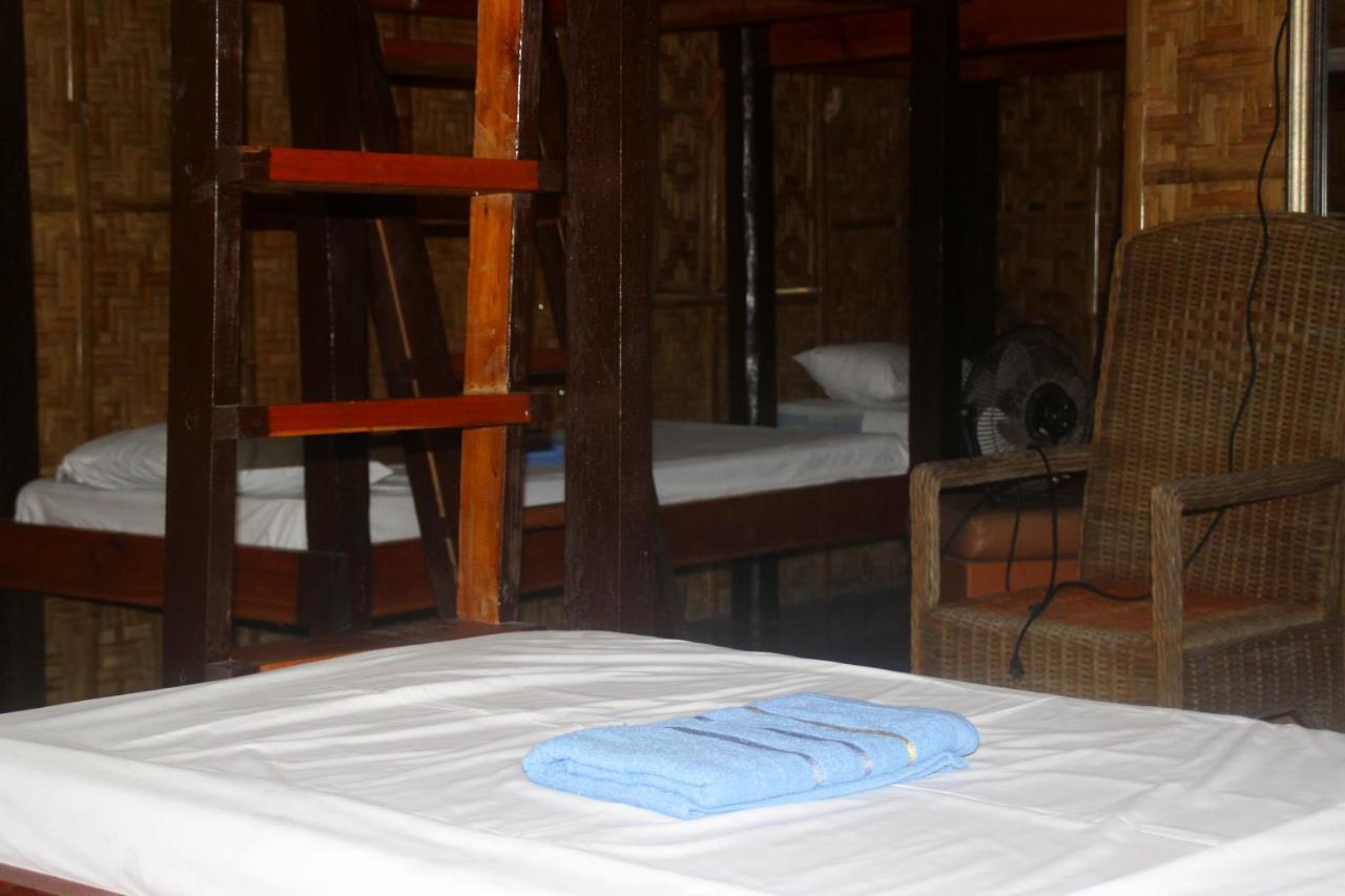 Bay Bar And Restaurant Hotel 3*