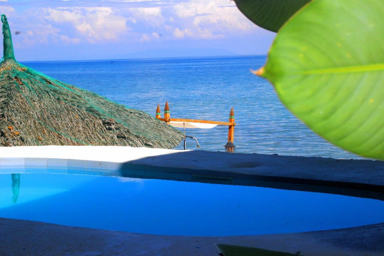 Bay Bar And Restaurant
