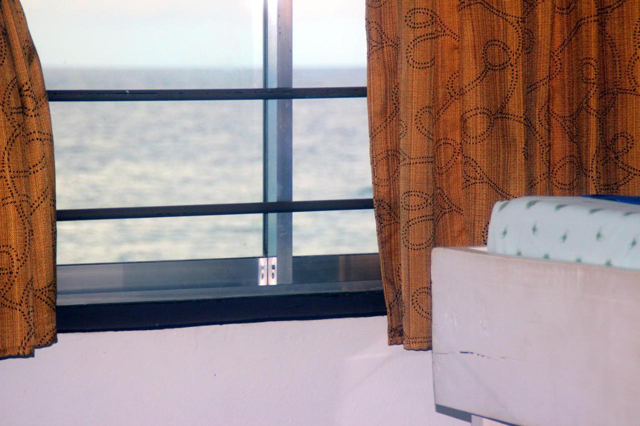Hotel Bay Bar And Restaurant 3*