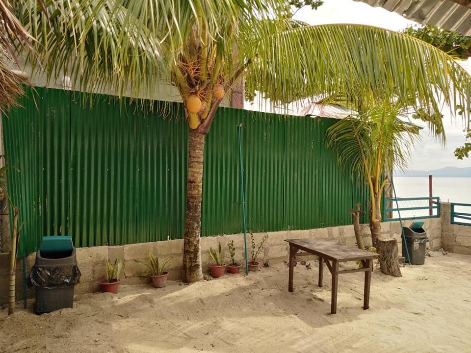 Lambug Beachfront Native Huts