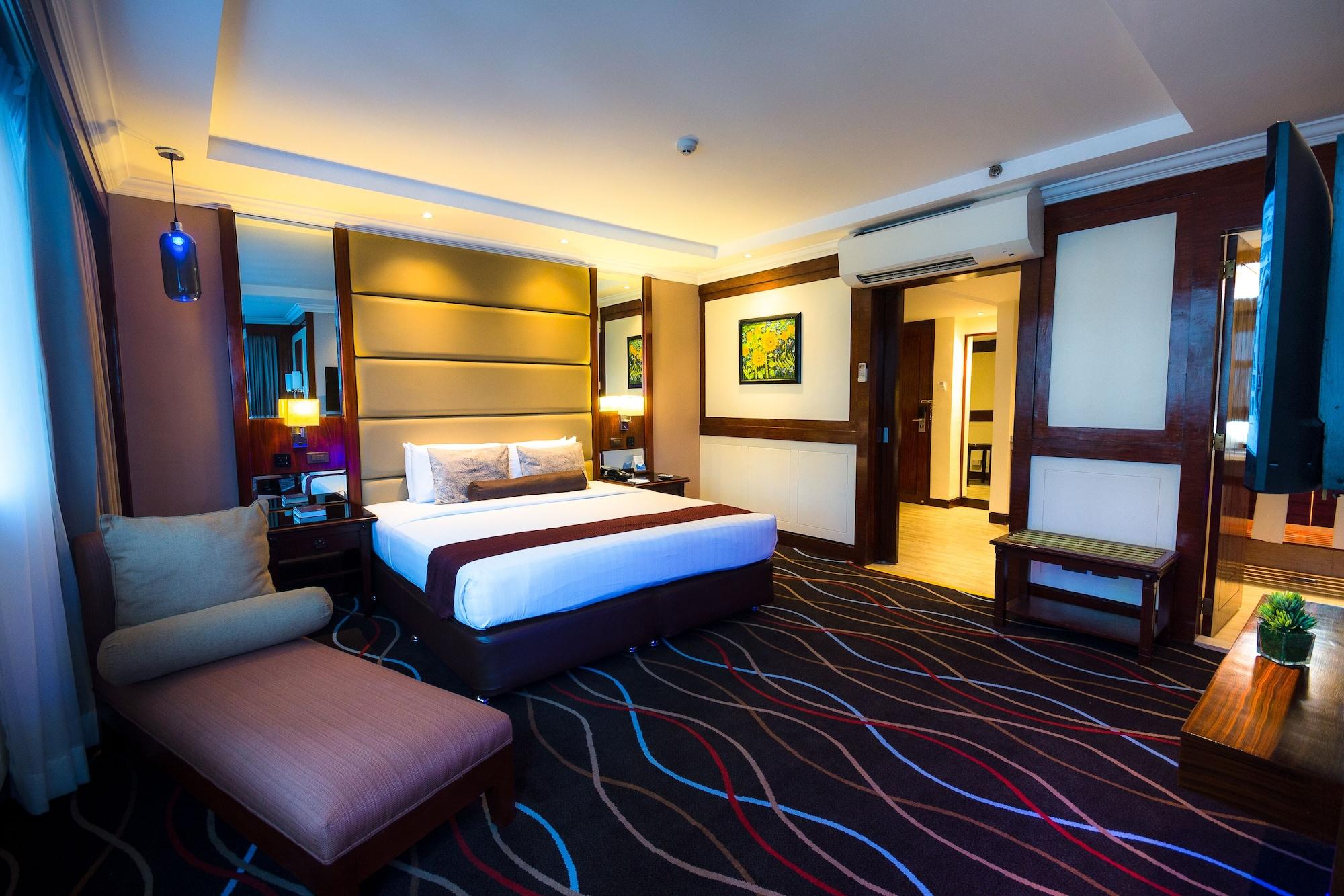 Hotel Parklane International 3*