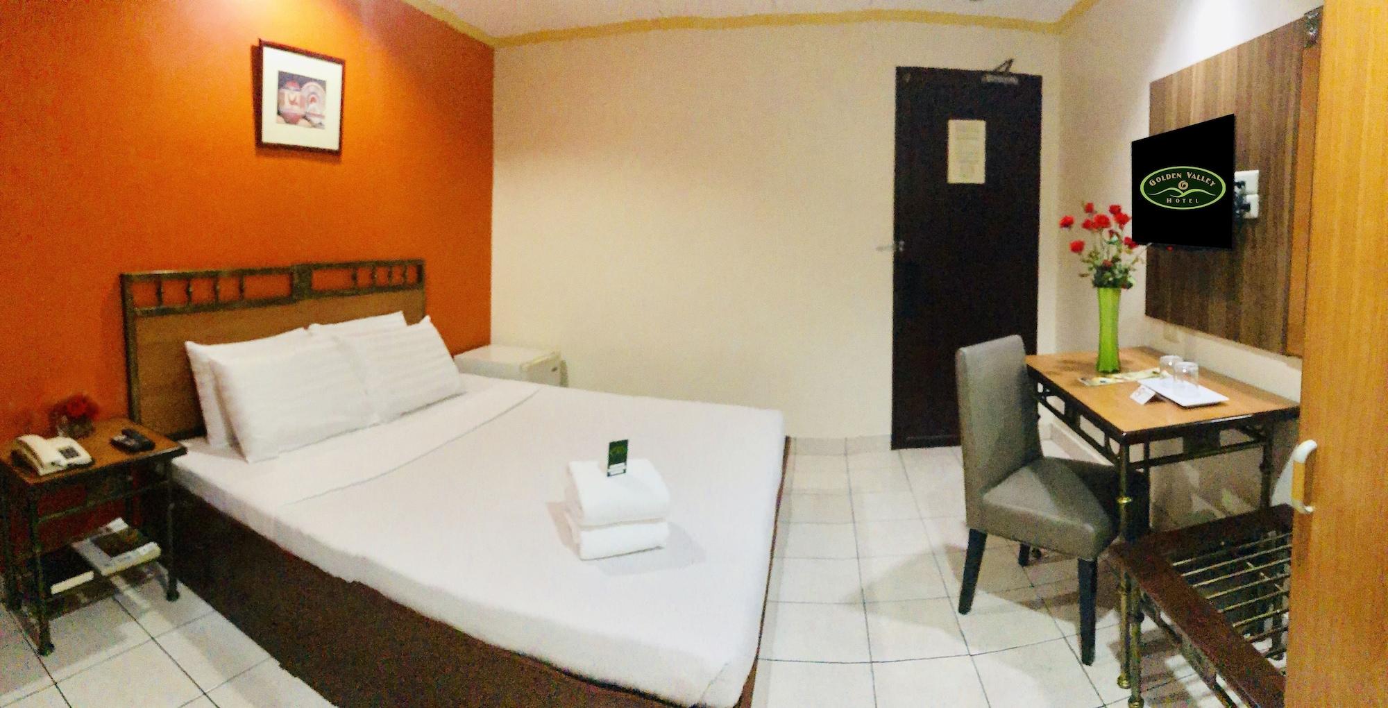 Golden Valley Hotel 2*